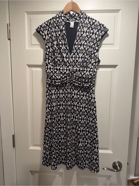 White House Black Market Black and White Fleur-Print Midi Dress